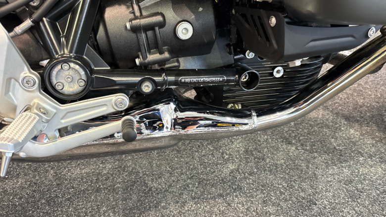 24MY BMW R12 Ninet